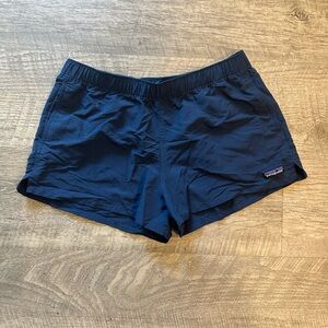 Patagonia Barely Baggies size Medium